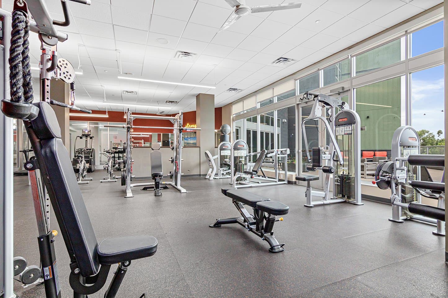 Fitness-Center-03-WaHu